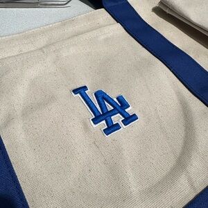 Los Ángeles Dodgers Tote Bag - LA classic logo puff bag